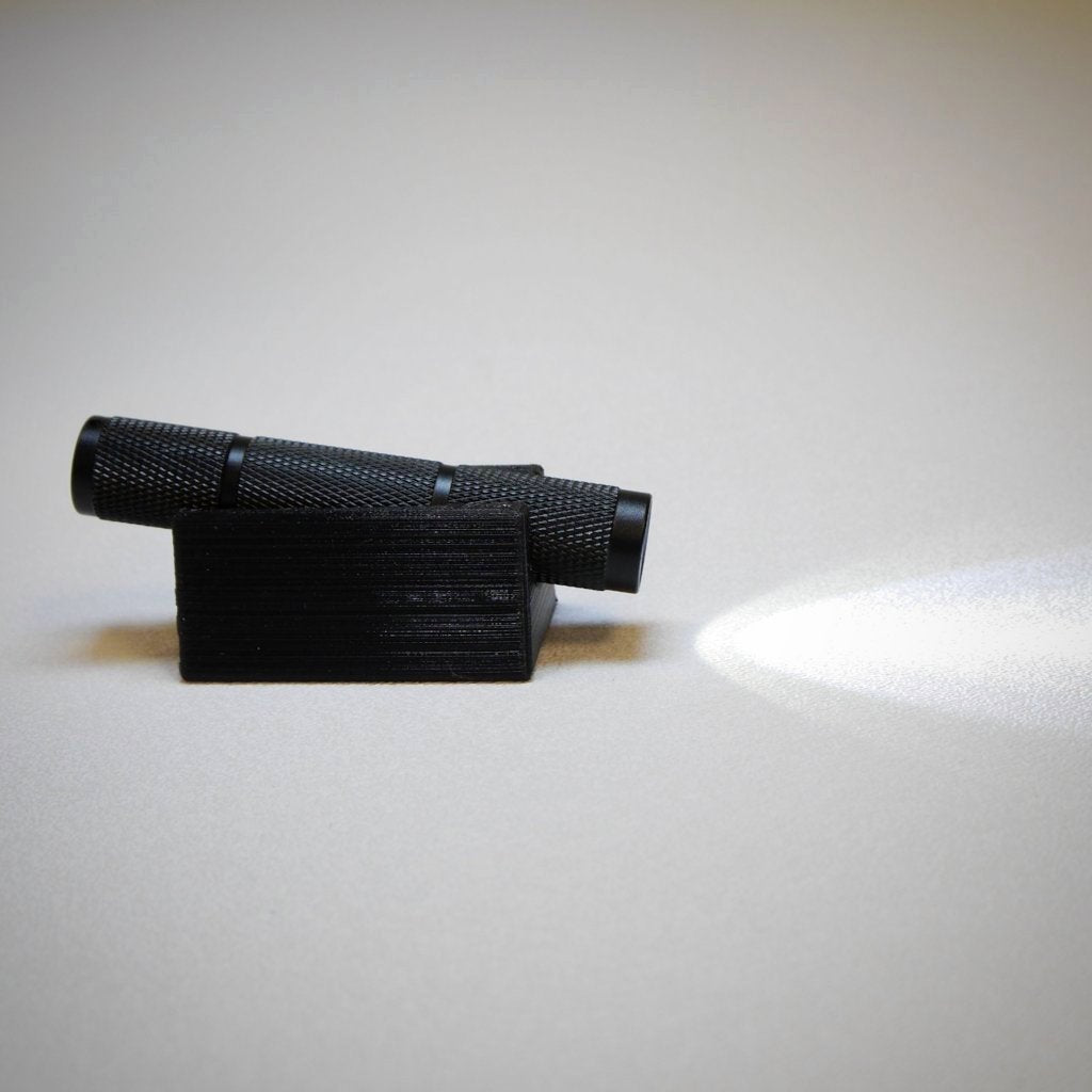 Zarbeco-LED-Flashlight-holder